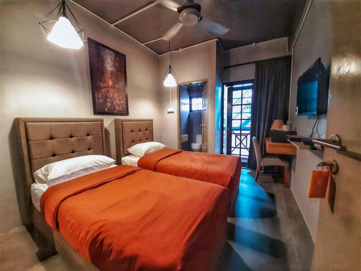 A3A Oastel Coliving Vandrarhem Tanah Rata Exteriör bild