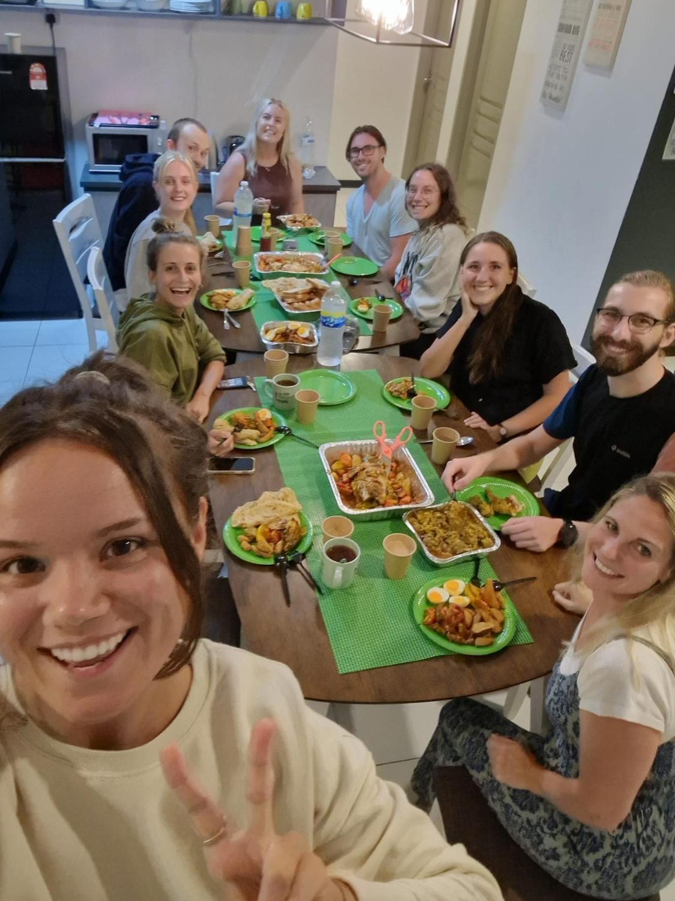 A3A Oastel Coliving Vandrarhem Tanah Rata Exteriör bild